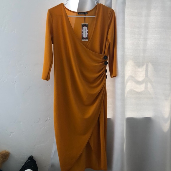 Boohoo Maternity Midi Dress - Picture 2 of 5